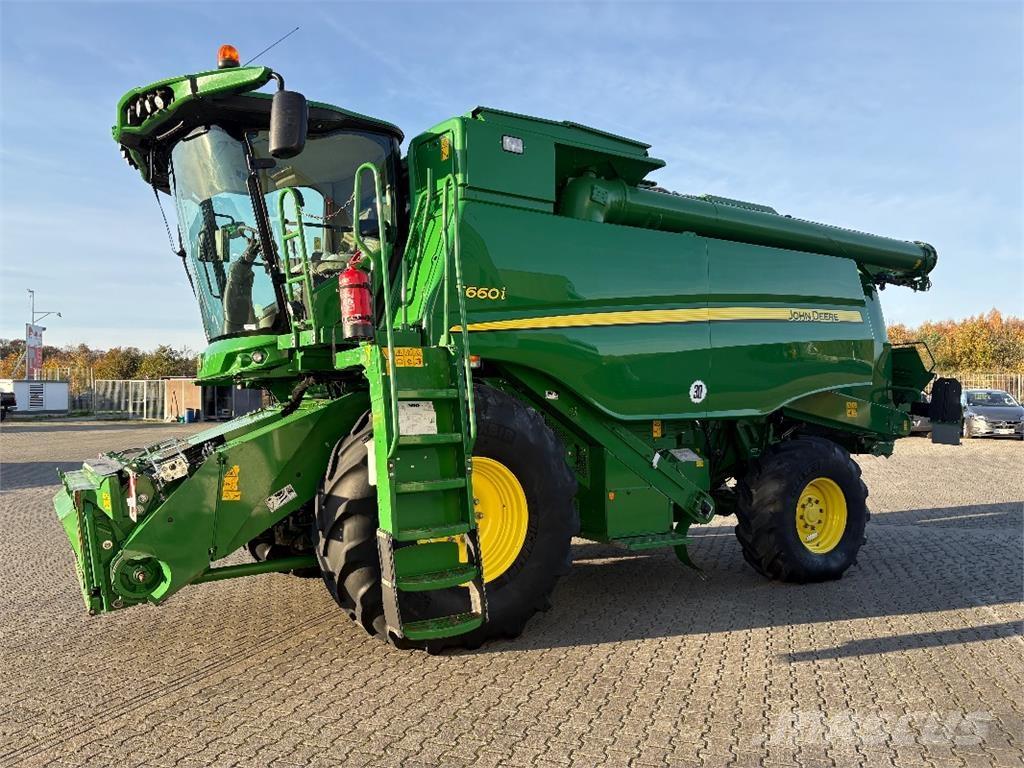 John Deere T660 i Derliaus nuėmimo kombainai