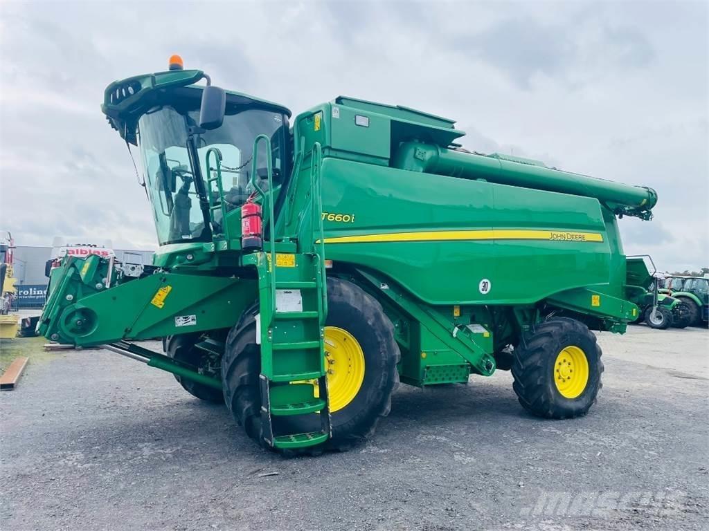 John Deere T660 i Derliaus nuėmimo kombainai