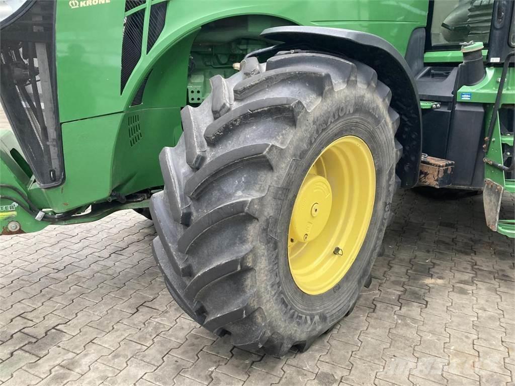 John Deere 8335R Traktoriai