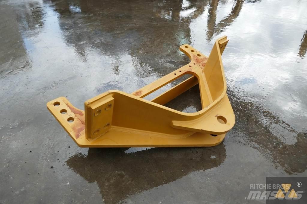 CAT 140M3 Drawbar Transportas - Kita