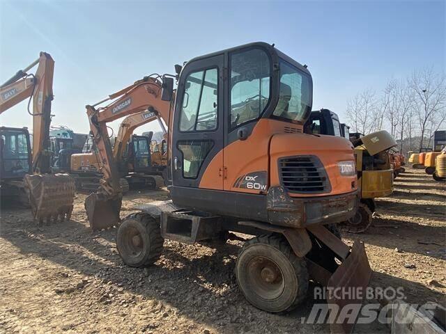 Doosan DX60W Mini ekskavatoriai < 7 t