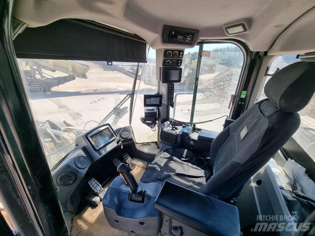 CAT 980M Naudoti ratiniai krautuvai