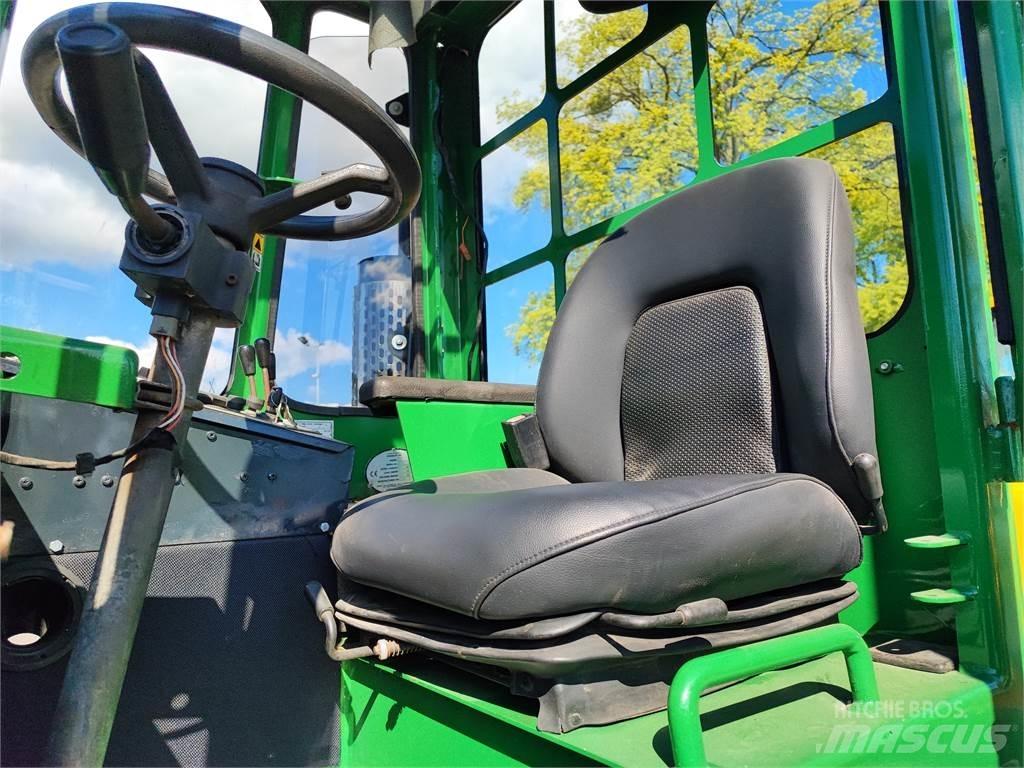 Combilift C4000 Šakiniai krautuvai su privažiavimu iš visų keturių pusių