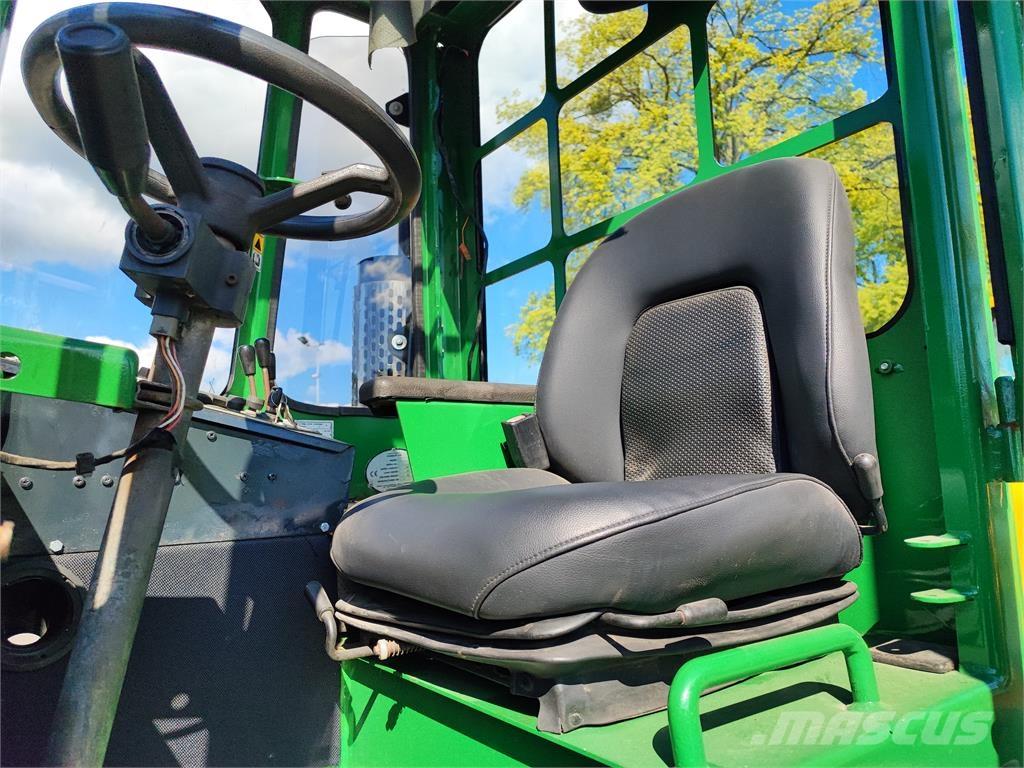 Combilift C4000 Šakiniai krautuvai su privažiavimu iš visų keturių pusių