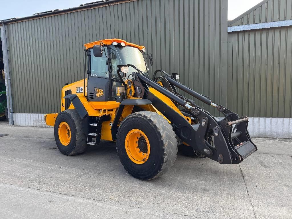 JCB 437 HT Agri Daugiafunkciniai pakrovėjai