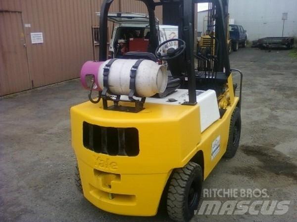 Yale 2.5 Tonne LPG (dujiniai) krautuvai