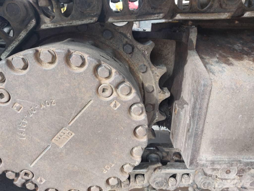 Komatsu PC228USLC-11 Vikšriniai ekskavatoriai