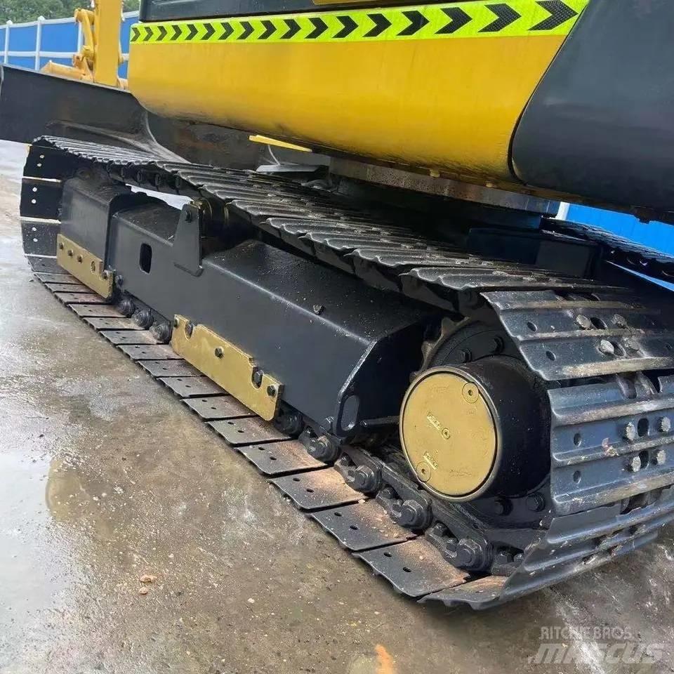 Komatsu PC56-7 Vikšriniai ekskavatoriai