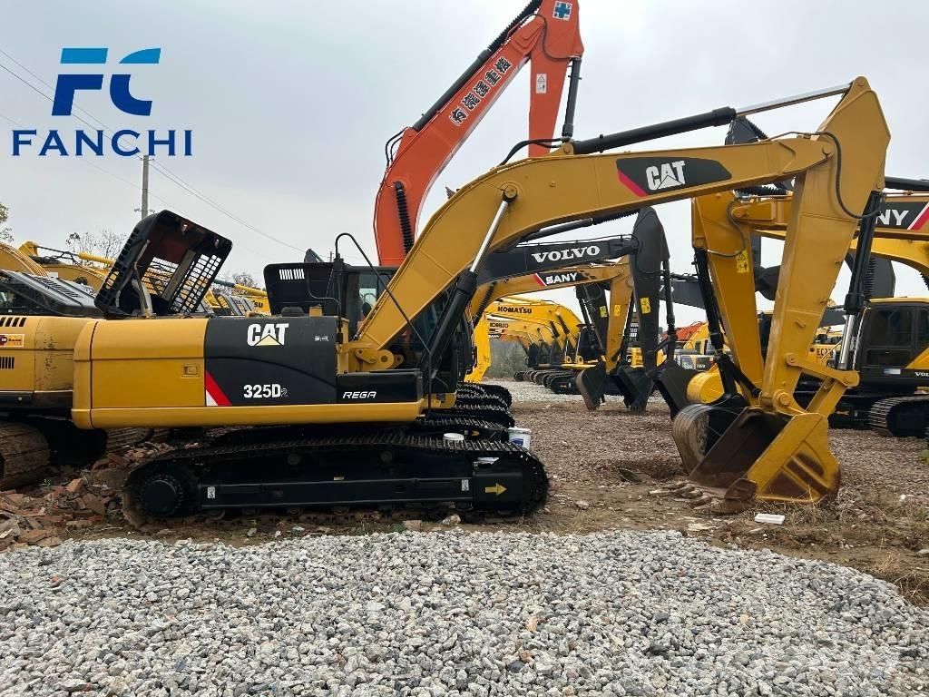 CAT 325 D Vikšriniai ekskavatoriai