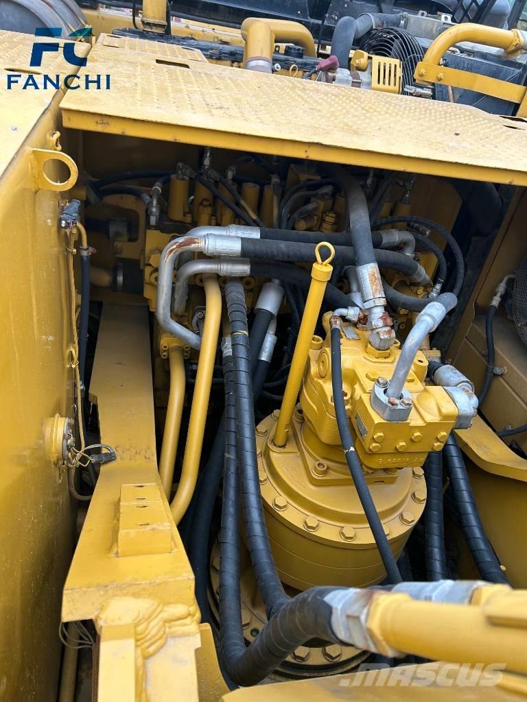 CAT 325 D Vikšriniai ekskavatoriai