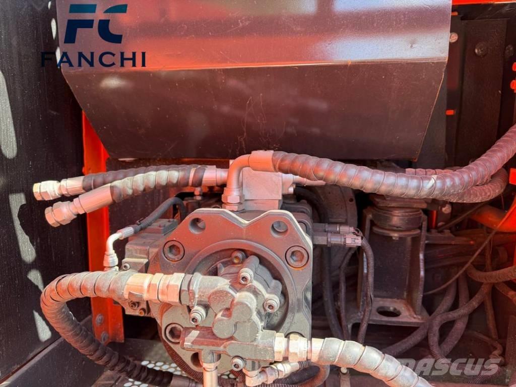 Doosan DX 225 Vikšriniai ekskavatoriai