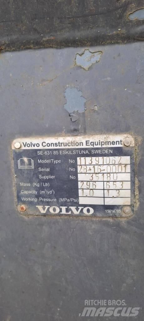 Volvo L 25 F Naudoti ratiniai krautuvai