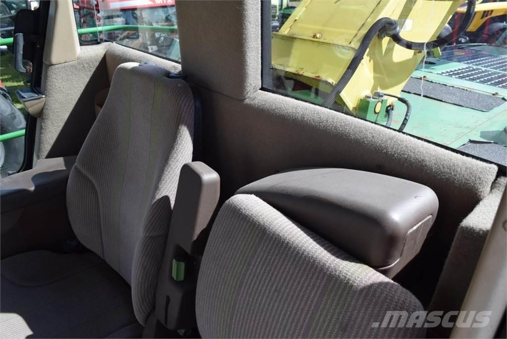 John Deere 7400 Pašarų ruošimo technika