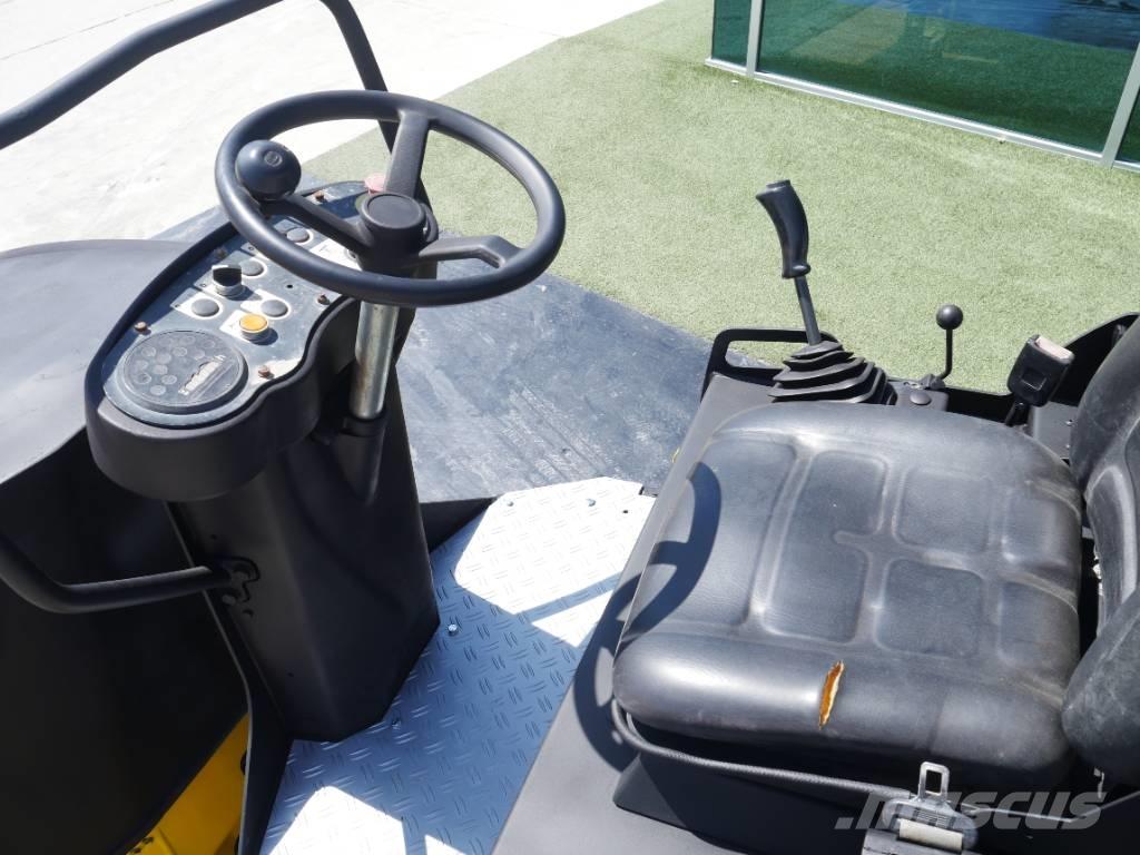Bomag BW 120 AD-4 Porinių būgnų volai