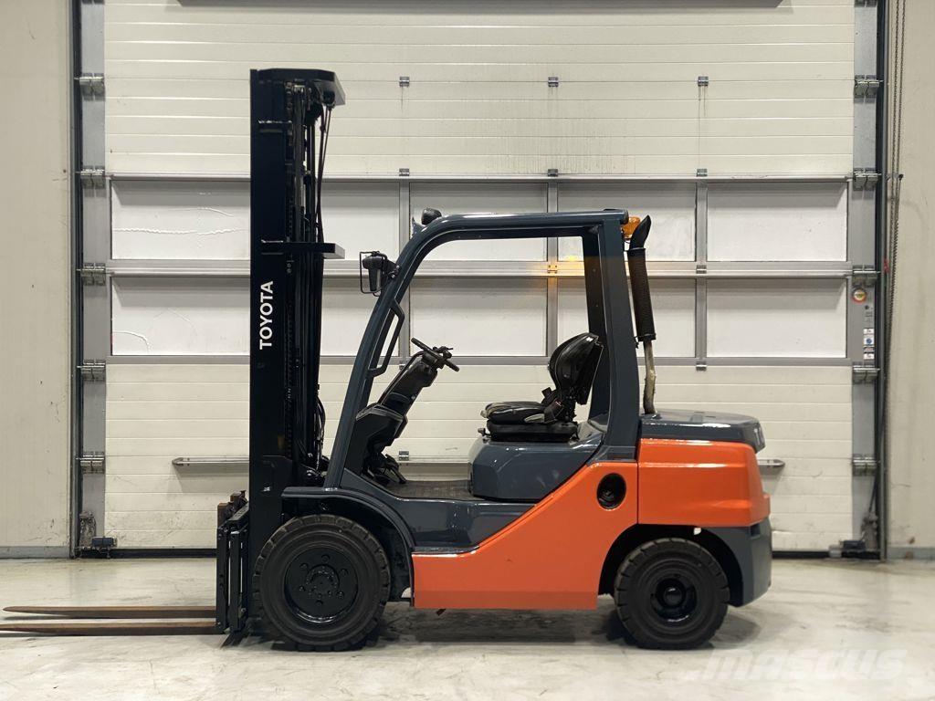 Toyota 52-8FDF30 Dyzeliniai krautuvai