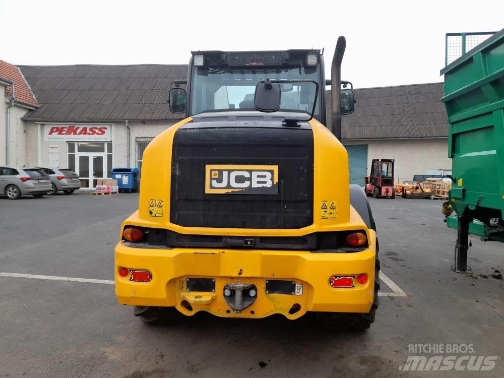 JCB TM 420 Teleskopiniai krautuvai žemės ūkiui
