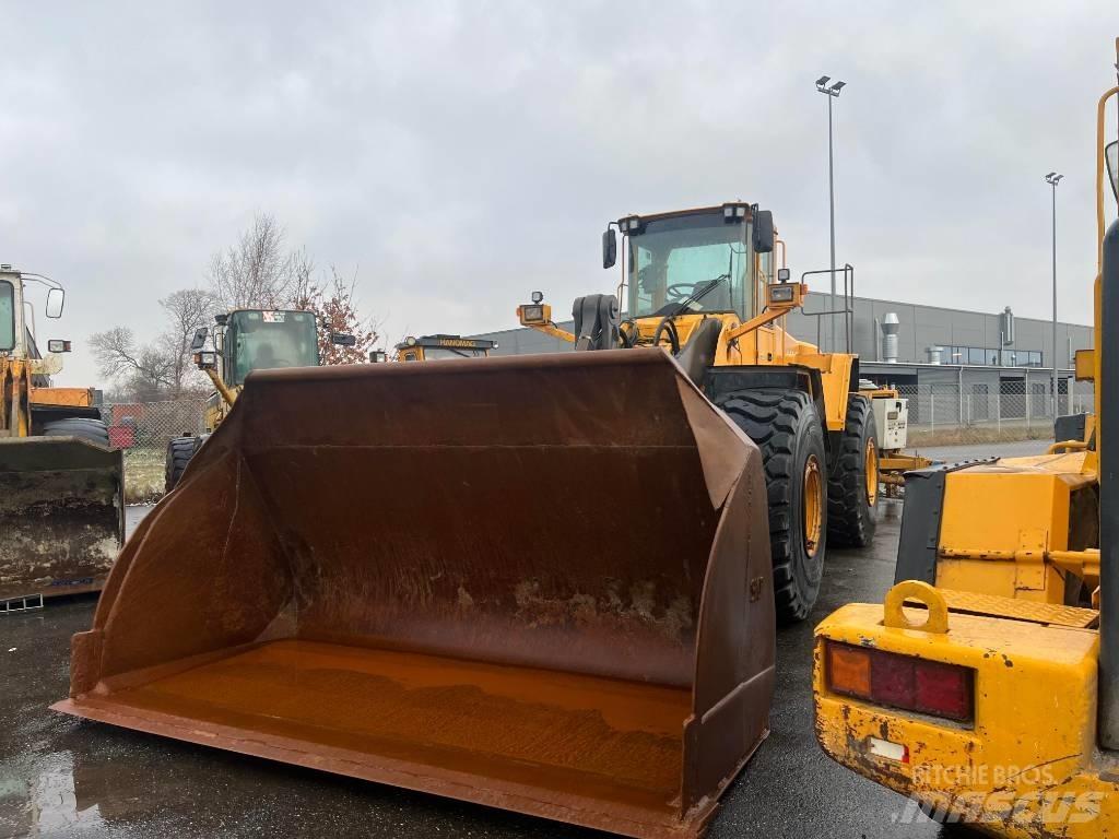 Volvo L 220 E Naudoti ratiniai krautuvai