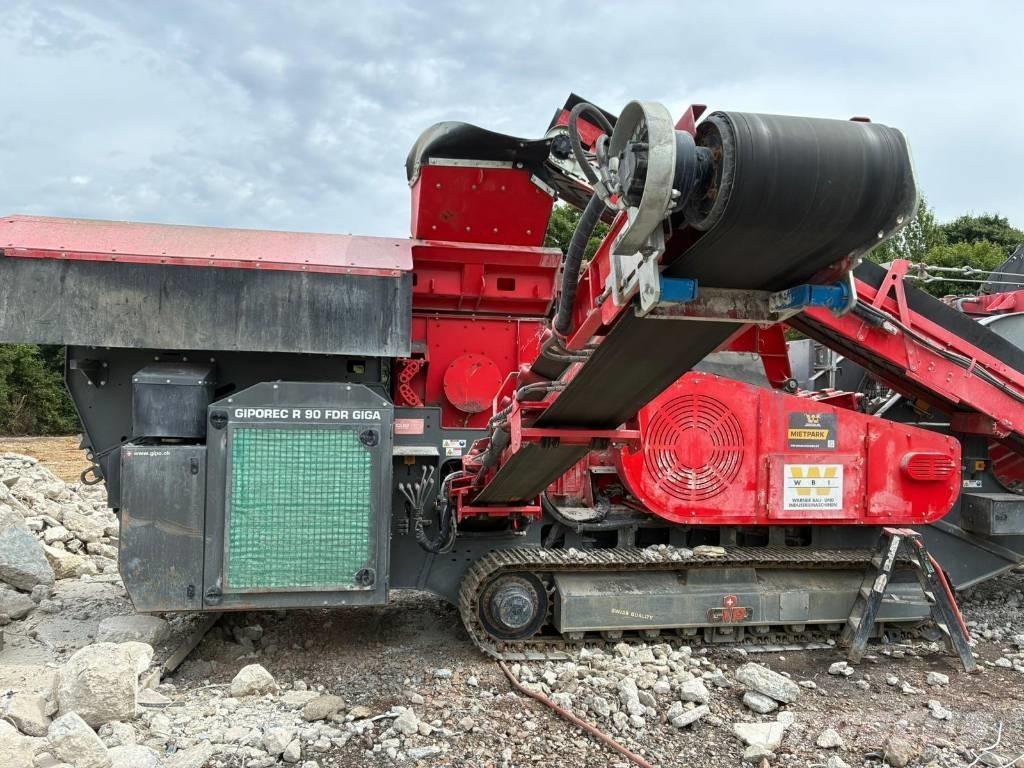 GIPO P90 GIGA Sietai