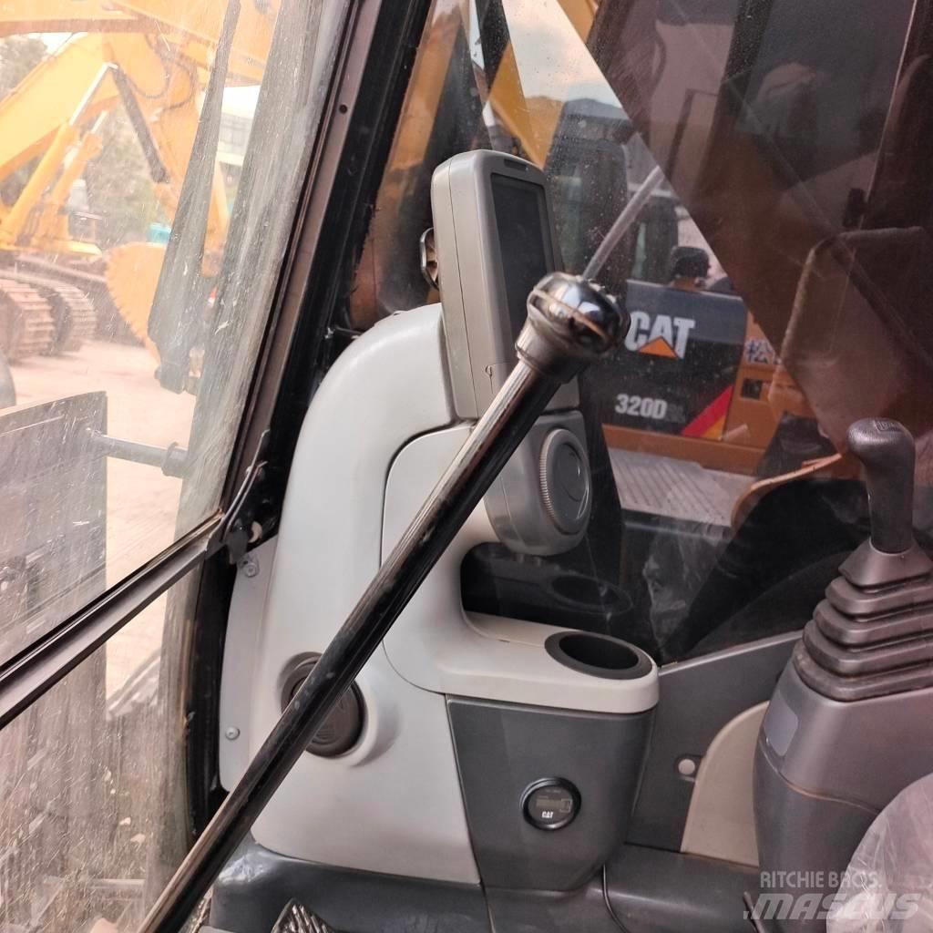 CAT 320 D Vikšriniai ekskavatoriai