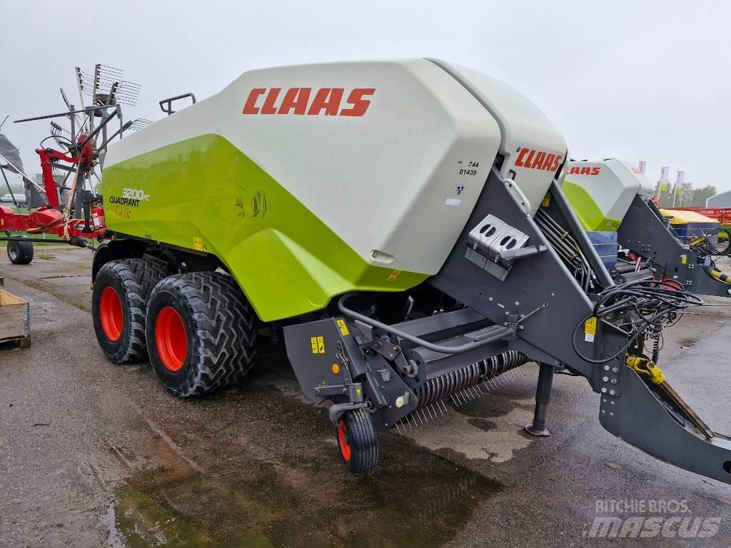 CLAAS Qvadrant 3200 Stačiakampių ryšulių presai