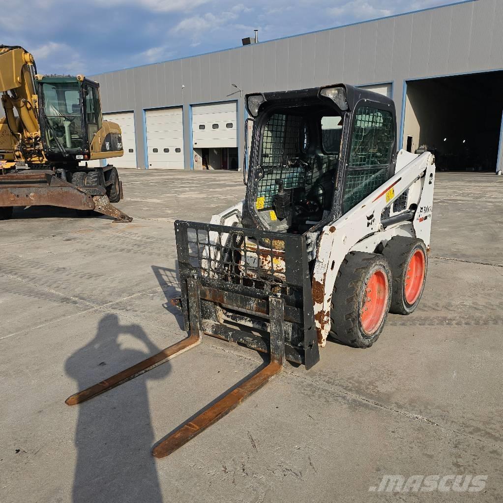 Bobcat S 450 Krautuvai su šoniniu pasukimu