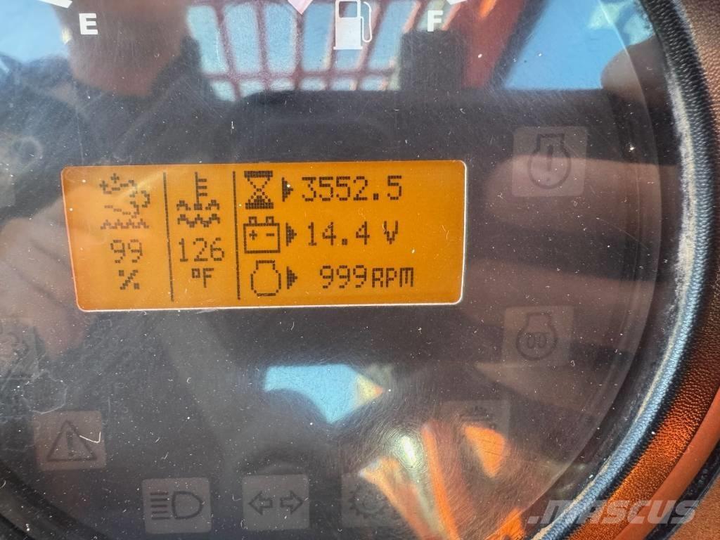 SkyTrak 10054 Teleskopiniai krautuvai