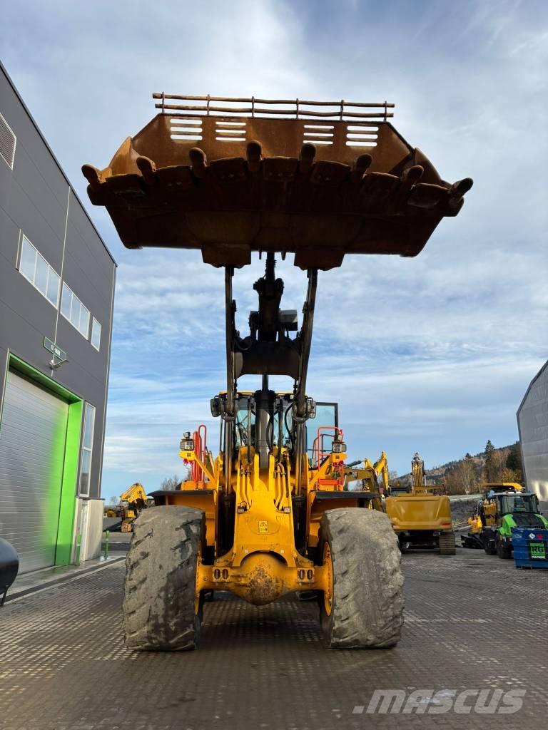 Volvo L 350 H Naudoti ratiniai krautuvai