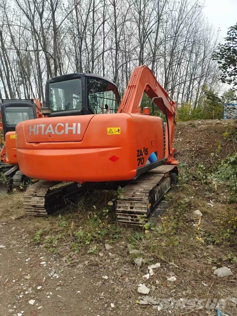 Hitachi ZX 70 Vidutinės galios ekskavatoriai 7-12 t