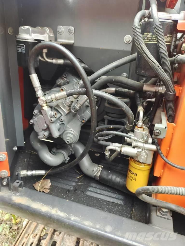 Hitachi ZX 70 Vidutinės galios ekskavatoriai 7-12 t