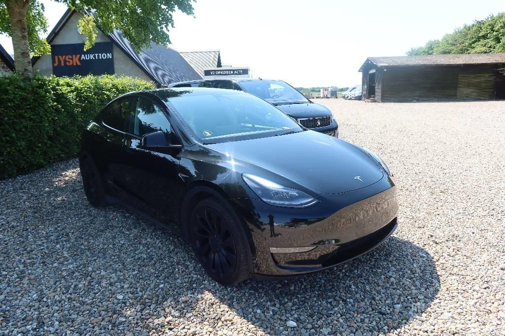 Tesla Model Y Lengvieji automobiliai