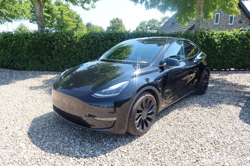 Tesla Model Y Lengvieji automobiliai