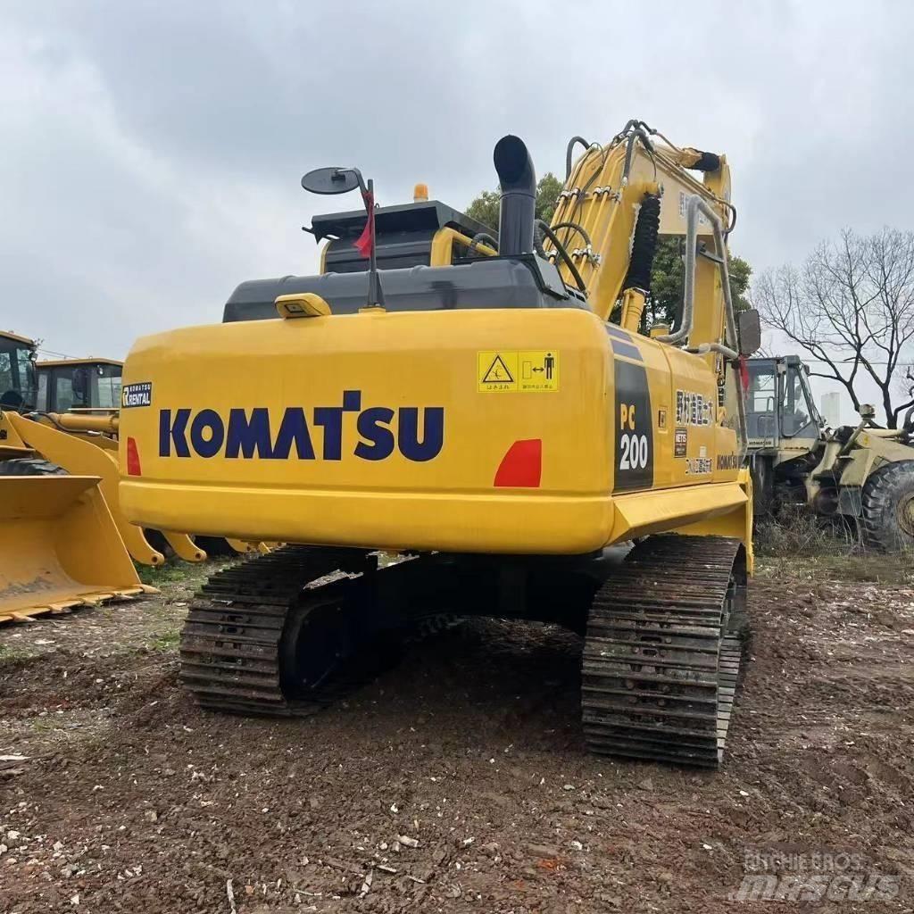 Komatsu PC 200-8 Vikšriniai ekskavatoriai