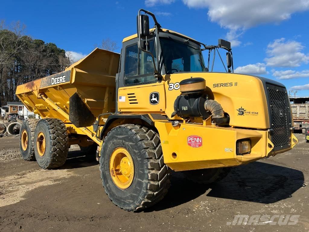 DEERE 300D II Karjeriniai savivarčiai
