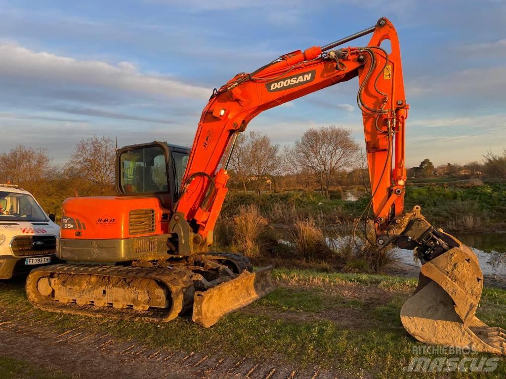 Doosan DX 85 R-3 Vidutinės galios ekskavatoriai 7-12 t