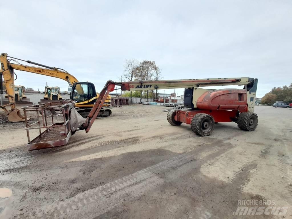 JLG 800 AJ Teleskopiniai keltuvai