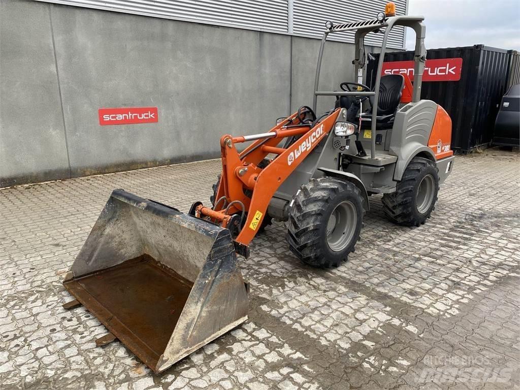 Weycor AR380 Agrar Daugiafunkciniai pakrovėjai