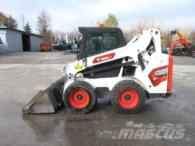 Bobcat S 530 Krautuvai su šoniniu pasukimu