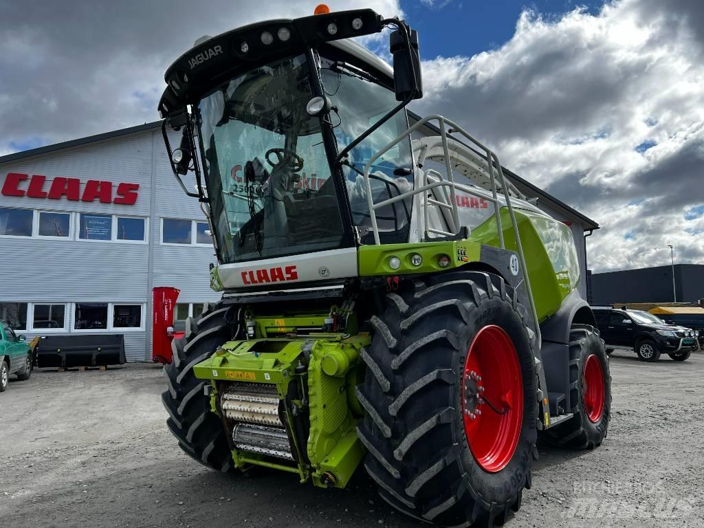 CLAAS Jaguar 950-4 Pašarų ruošimo technika