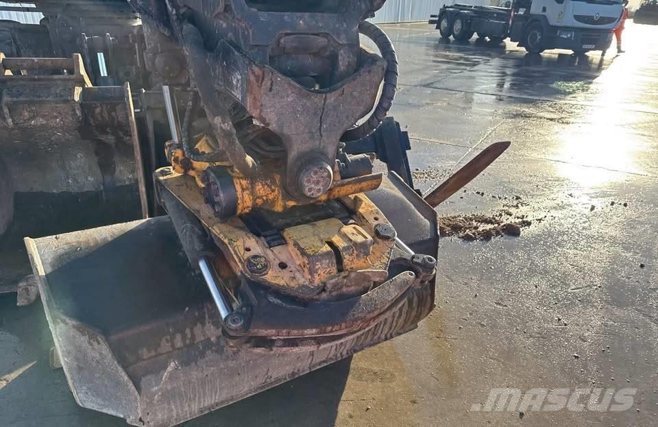 JCB JS 145 W Ratiniai ekskavatoriai