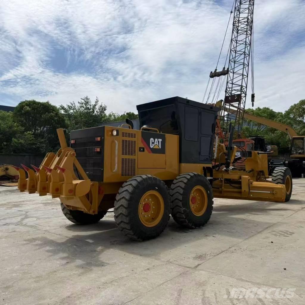 CAT 140 H Greideriai