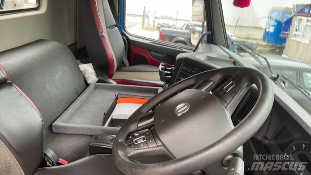 Volvo FM 420 Sunkvežimiai su dengtu kėbulu