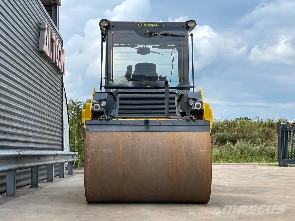 Bomag BW 151 AD-5 Porinių būgnų volai