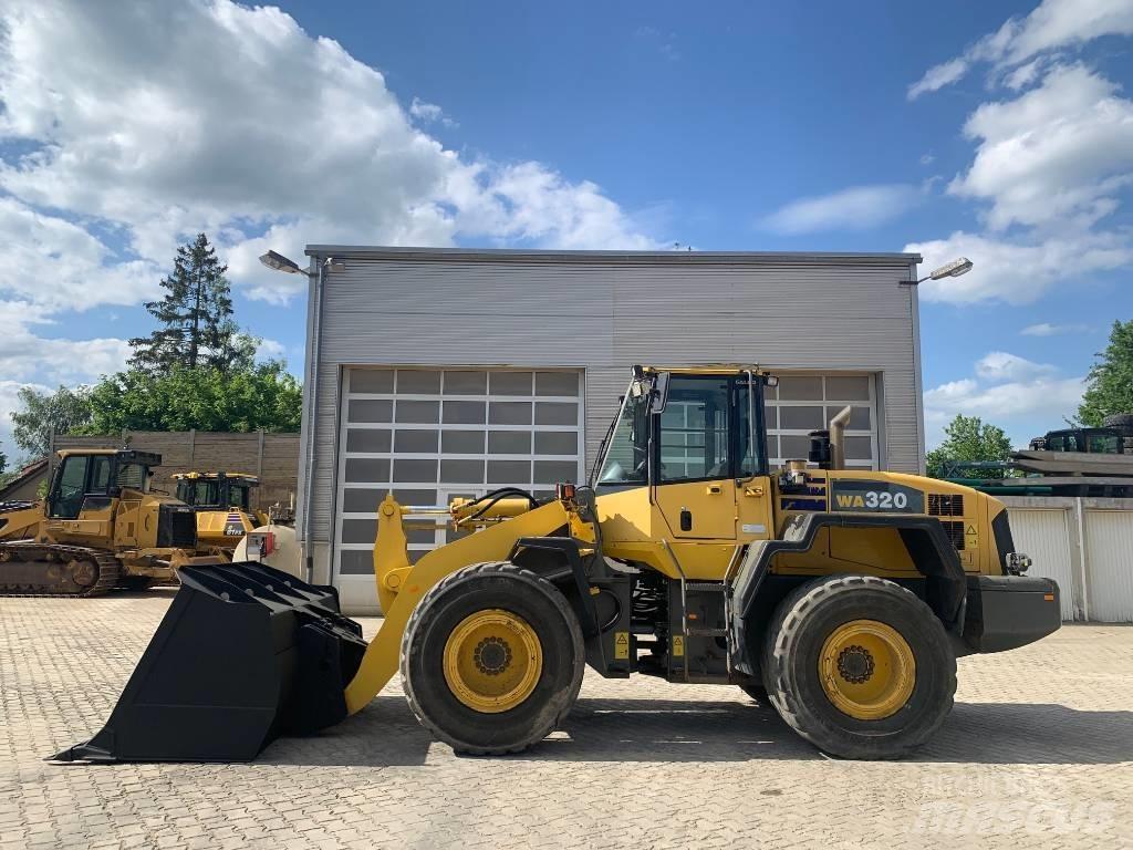 Komatsu WA 320-5H Naudoti ratiniai krautuvai