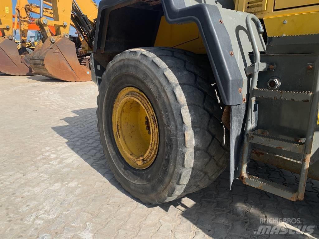 Komatsu WA 320-5H Naudoti ratiniai krautuvai