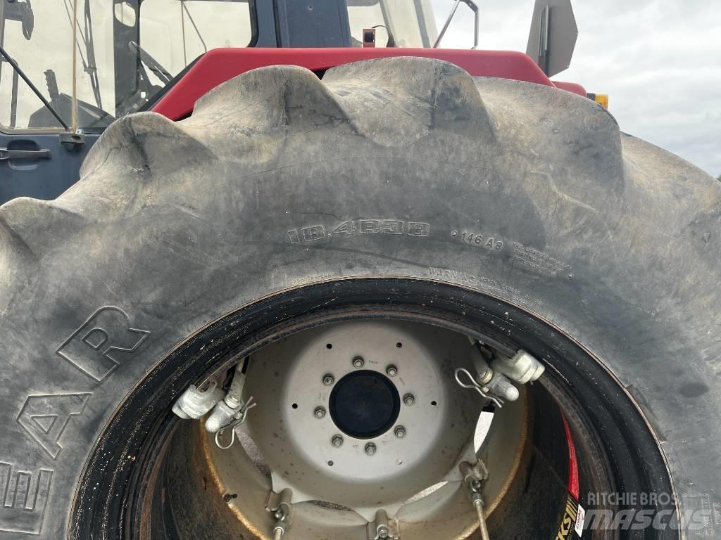 CASE 1056XL Traktoriai