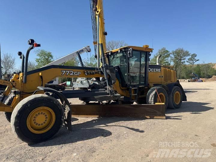 John Deere 772GP Greideriai