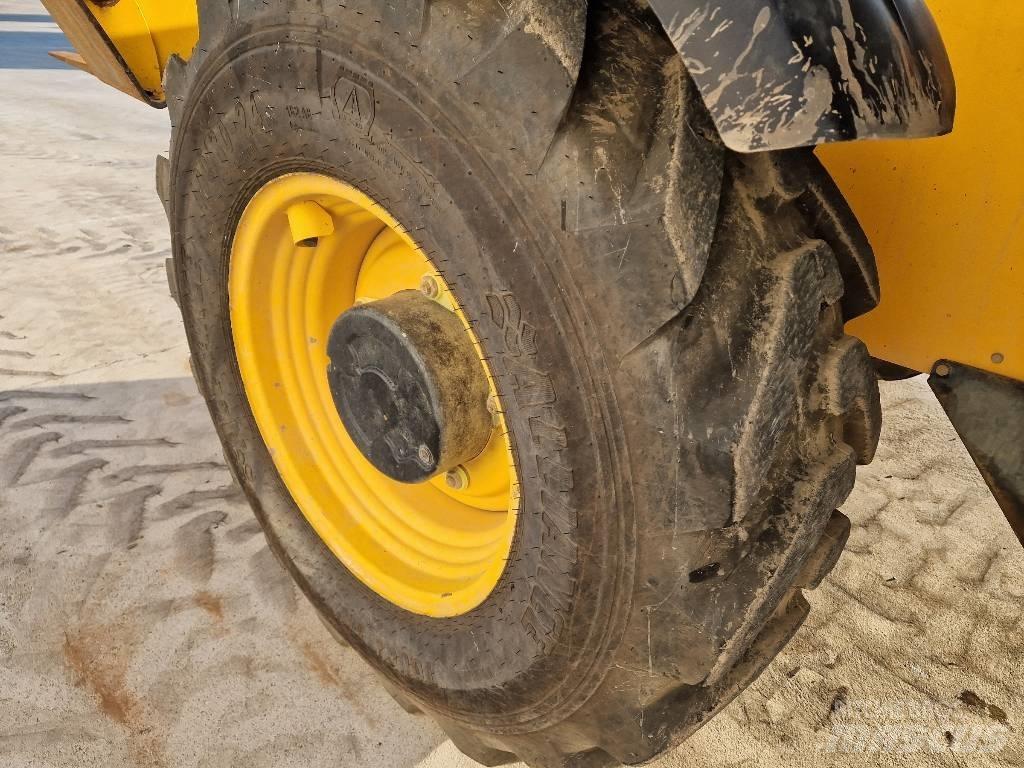 JCB 540-140  BC40 Teleskopiniai krautuvai