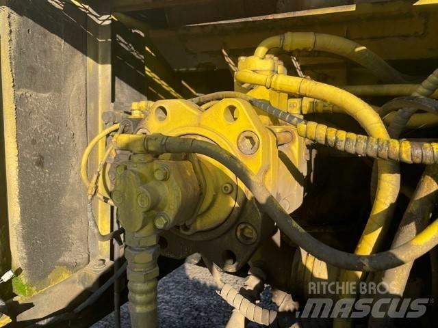 Kobelco SK 220 LC Vikšriniai ekskavatoriai