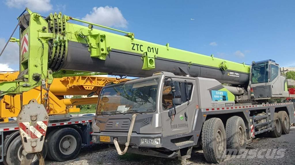 Zoomlion ZTC800 Visureigiai kranai
