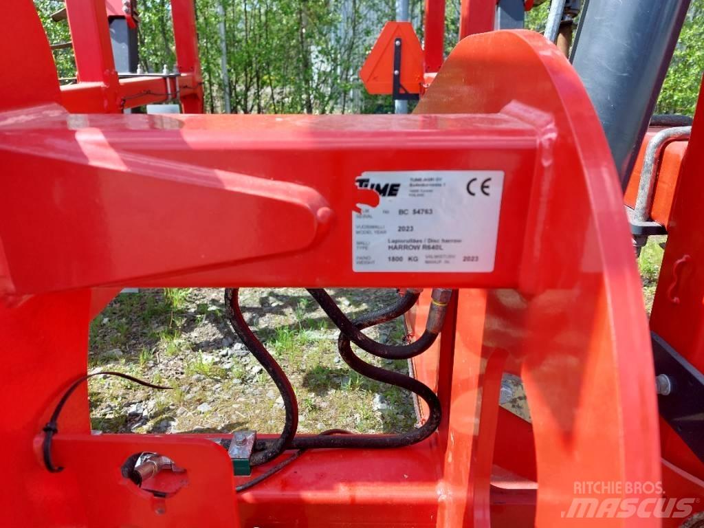 Tume R 640L Akėčios
